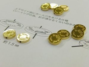 アクセサリーに使用される特注のメタルチャーム金具のオーダー メタルハウス