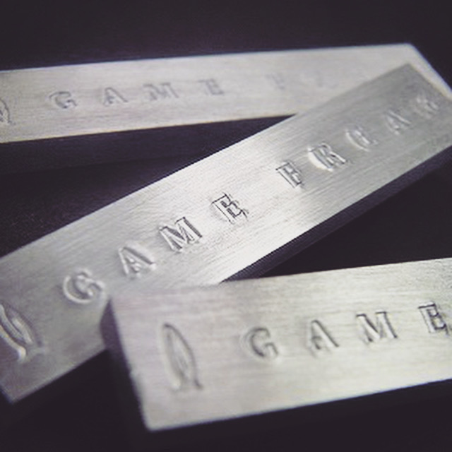  オリジナルデザインの金属小物、キーホルダー、革小物をお客様のブランドOEMにて製作するお手伝いを致します。イベント、ライブ、ゴルフクラブ、記念品、ギフト、神社やお寺など