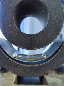 洋服やジャケットのアクセントにしたり、ブランドオリジナルのロゴやデザインを彫刻したり、、バック、革小物、ブーツや靴、、完全オーダーメイドのバックルが作れます。