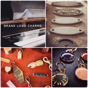 アーティスト、ライブ、芸能人、オリジナルロゴ入り、オーダーメイドの特注キーケース、キーホルダー 記念品 贈呈品 ノベルティー 販促品 ギフト プレゼント メタルハウス 金具 金属小物 革小物