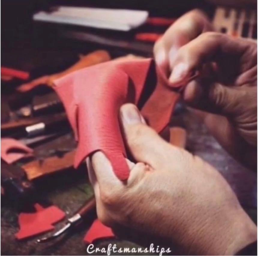  ブランド、記念、宿泊施設、イベント、アーティスト、建築、家具、さまざまな分野のプロフェッショナル達がオーダーメイドでオリジナルの金具を使用していただいています。
