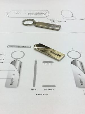 アーティストのイベントやライブ用のグッズ。展示会やショールーム、店舗オープン用のギフト。創業記念日や卒業記念、ブランド立ち上げの際のポップアップ用グッズなどオリジナルのモノ作りを提案しています。