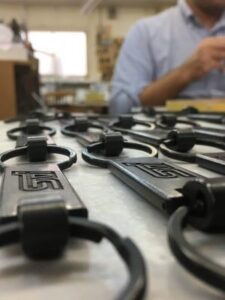 卒業記念、誕生祝い、展示会や、ライブやコンサートなどのアーティスト用イベントグッズ、販促品、贈呈品、ノベルティー、世界でただひとつの究極のオリジナルグッズのオーダーメイド。