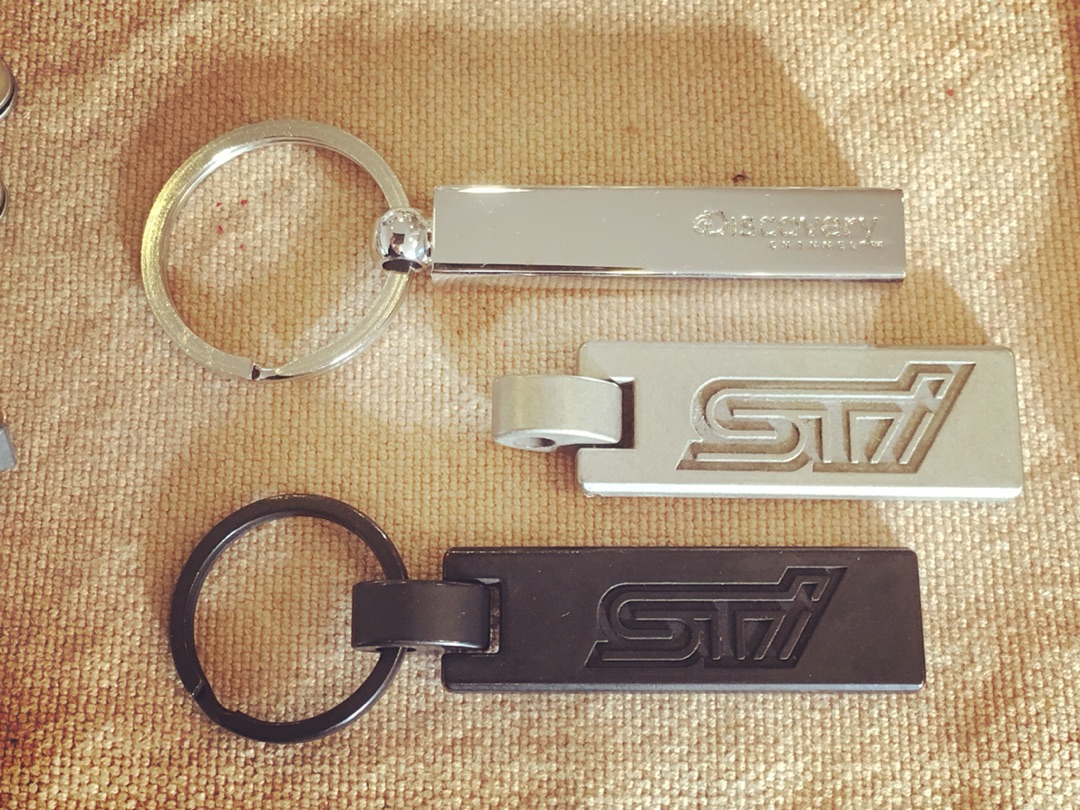 アーティストのイベントやライブ用のグッズ。展示会やショールーム、店舗オープン用のギフト。創業記念日や卒業記念、ブランド立ち上げの際のポップアップ用グッズなどオリジナルのモノ作りを提案しています。