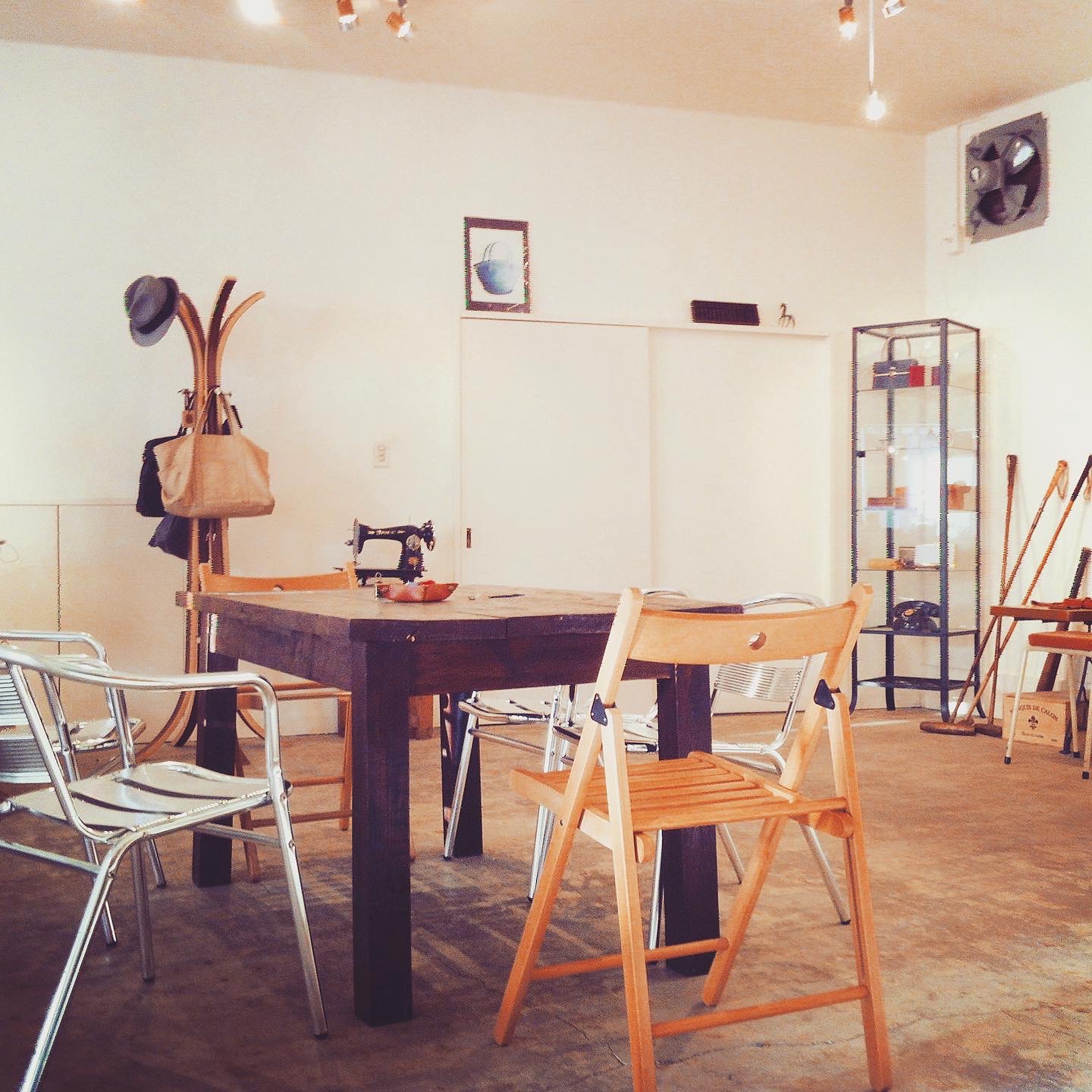  オーダーメイドのモノ作りは、墨田区にある私たちのアトリエ兼工房から全てが始まっています。