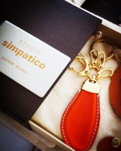 こだわりのこもった、たくさんのオリジナル金具やオリジナル金属小物、革小物の製作依頼を頂きます。