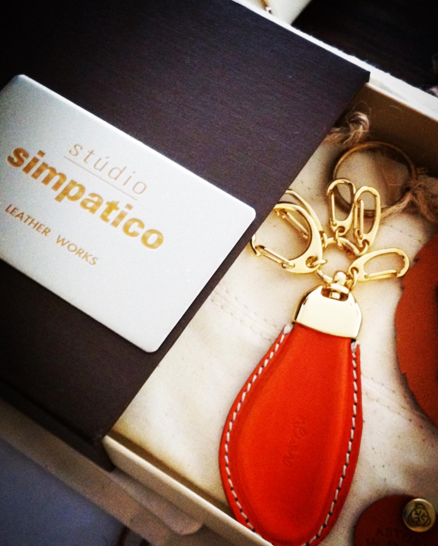 こだわりのこもった、たくさんのオリジナル金具やオリジナル金属小物、革小物の製作依頼を頂きます。