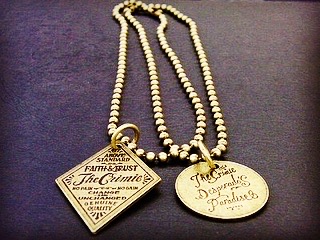 シリアルナンバー、ナンバリング、識別タグ、QRコード、オリジナルのブランドネームプレート、チャーム、ペンダントトップ、ゴルフ会員様ネームタグ 、部屋番号付きホテルルームキー、結婚式のゲスト様のネーム、神社仏閣、冠婚葬祭