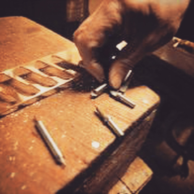  シンプルデザインと考えられた機能性を兼ね備え、記念品、贈呈品、ノベルティー、販売促進のイベント用のグッズのオーダーメイド。