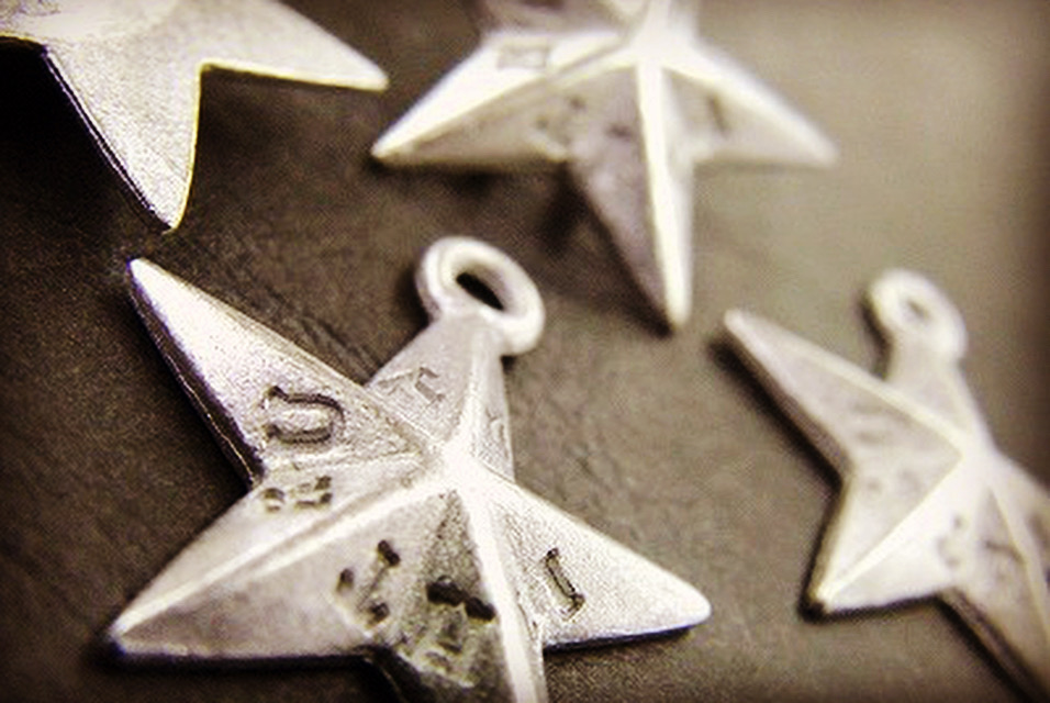  ゴルフグッズ、イベントグッズ、会員タグ、ルームナンバー、カギ、ピンバッジ、ピンバッヂ、アーティストグッズ、コンサート、ライブ、展示会、金属小物、革小物、チャーム