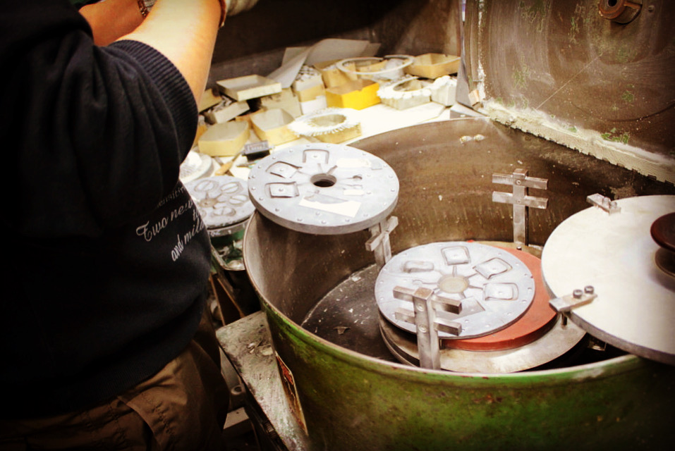  オリジナルデザイン・オーダーメイドのキーホルダー、ピンバッジ、ブランドオリジナル、お客様へのプレゼント、記念品、ノベルティー、販売の促進、、デザインやイメージからオンリーワンの金具を作ります。