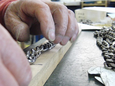  オリジナルブランドデザイン、オーダーメイドのウォレットチェーン、特注キーホルダー金具 メタルハウス　金具金属パーツ　アクセサリー　アパレルブランド