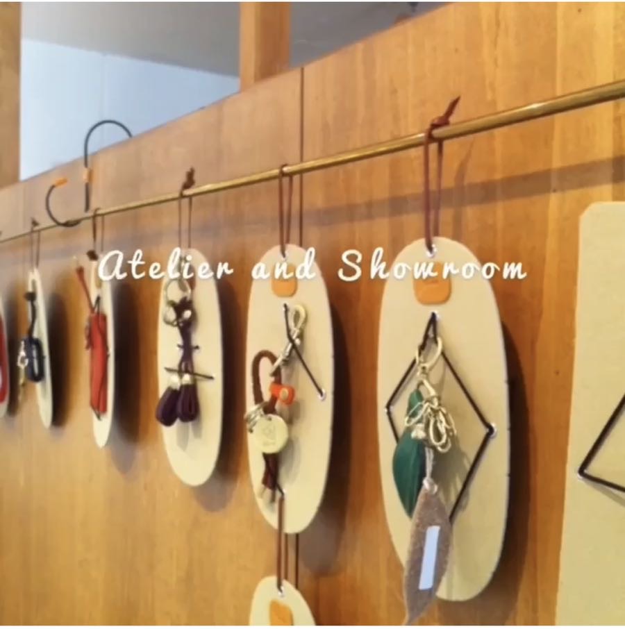 お客様の求める表現に一番近づけた形の完全オーダーメイドの生産方法で、お客さまにオンリーワンのモノ作りを提供しています。