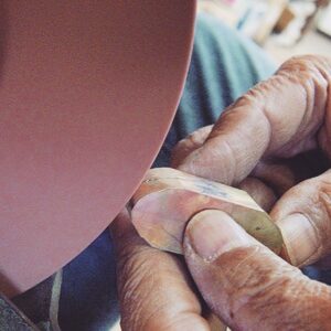 オリジナル金具や金属小物、オリジナルアクセサリーの原点は常に職人技。