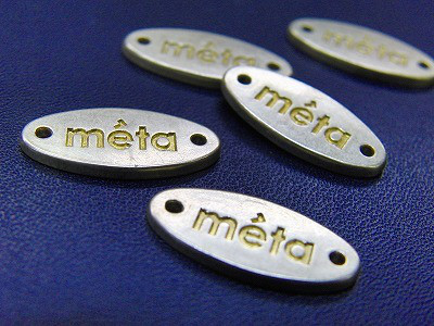METAL  HOUSE   - about  metal fittings -　ブランドロゴ入り、オーダーメイドのオリジナルネームプレート金具の特注生産